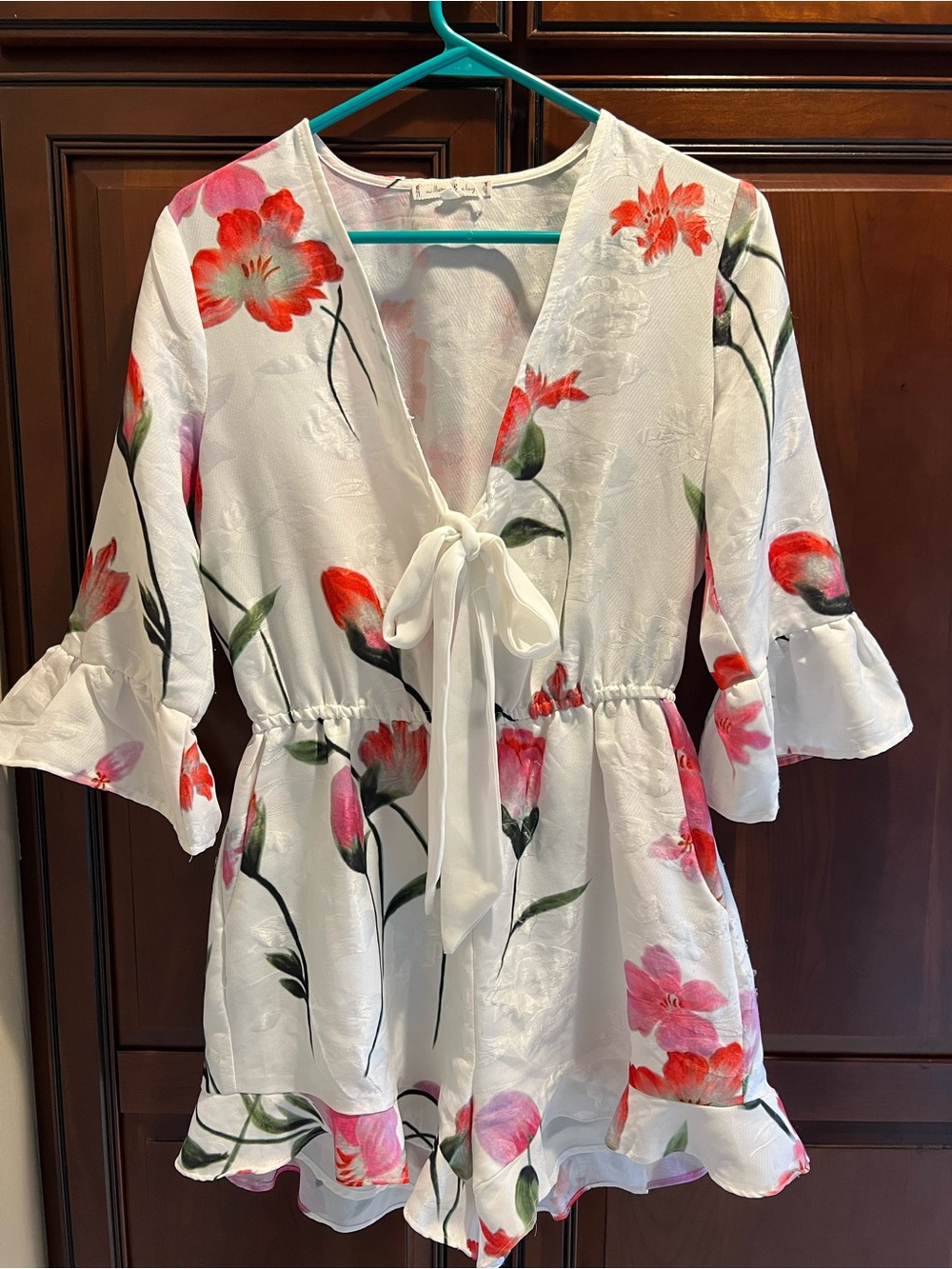 Willow & Clay Jumper/Romper Floral V Neck - S
